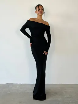Effie Kats Gwen Gown Black Size M / AU 10 for rent on The Volte - image 1
