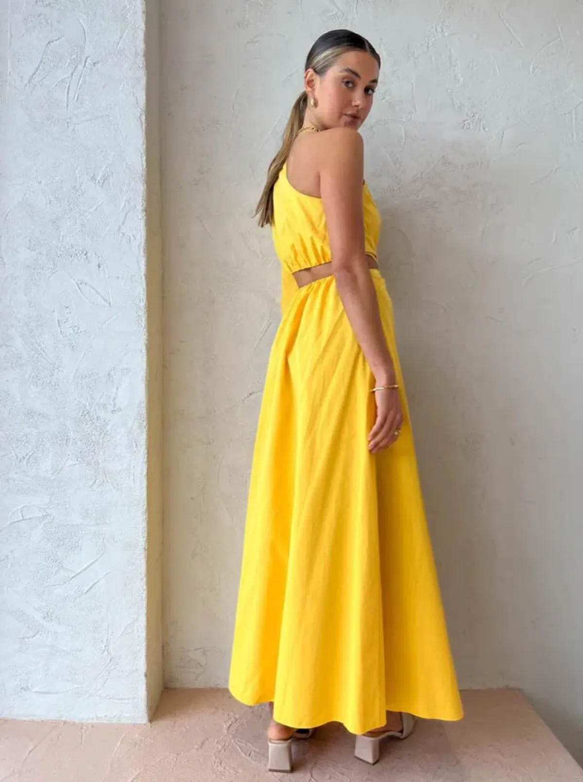Camilla & Marc Wally One Shoulder Cut Out Maxi Dress in Yellow Size 10 - Image 7