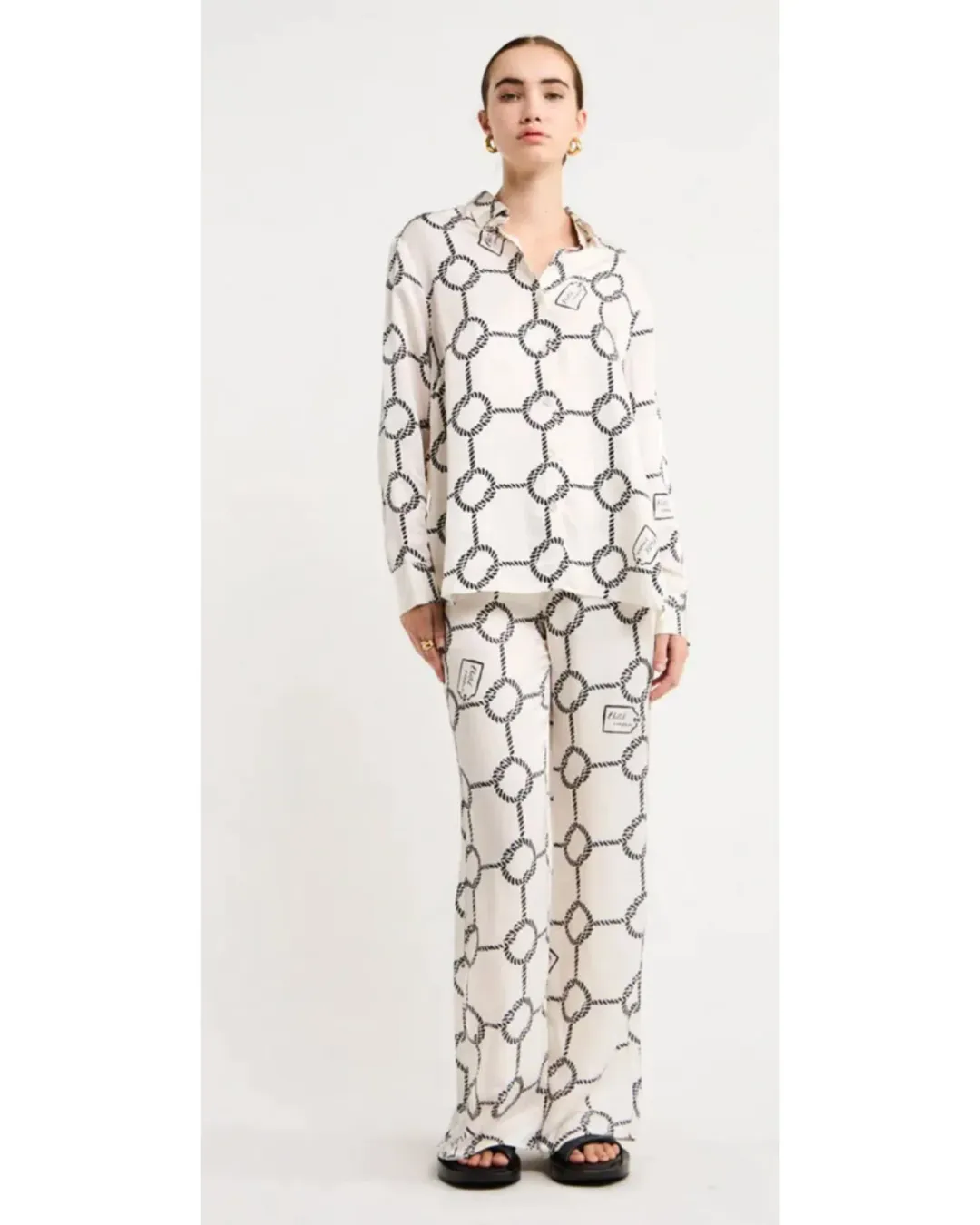 Roame Ria Pant In Nautique Print Size 1 / AU 8 for rent on The Volte - main image