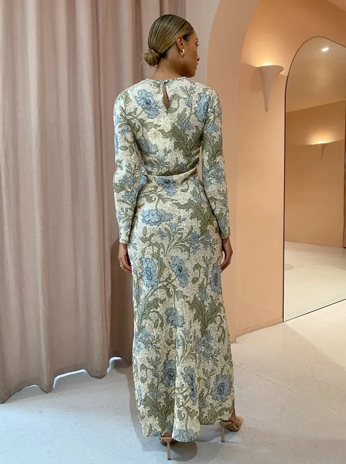 Sir the Label Maev Gown in Florence Print Size 1 / AU 8 - Image 3