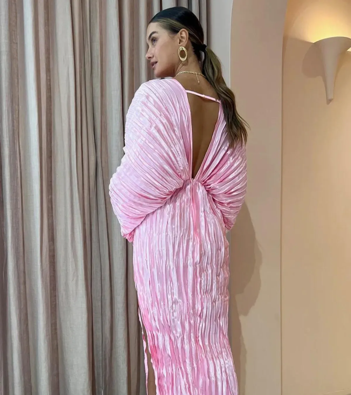 L’idée De Luxe Gown in Lipstick Pink Size 8 - Image 3