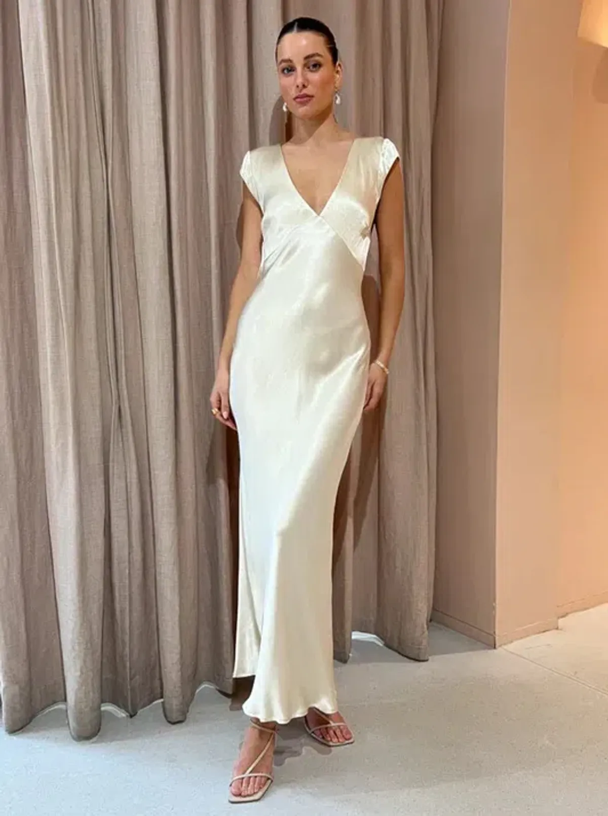 Bec & Bridge Indi V Maxi Dress In Vanilla Cream Size AU 10 - Image 1