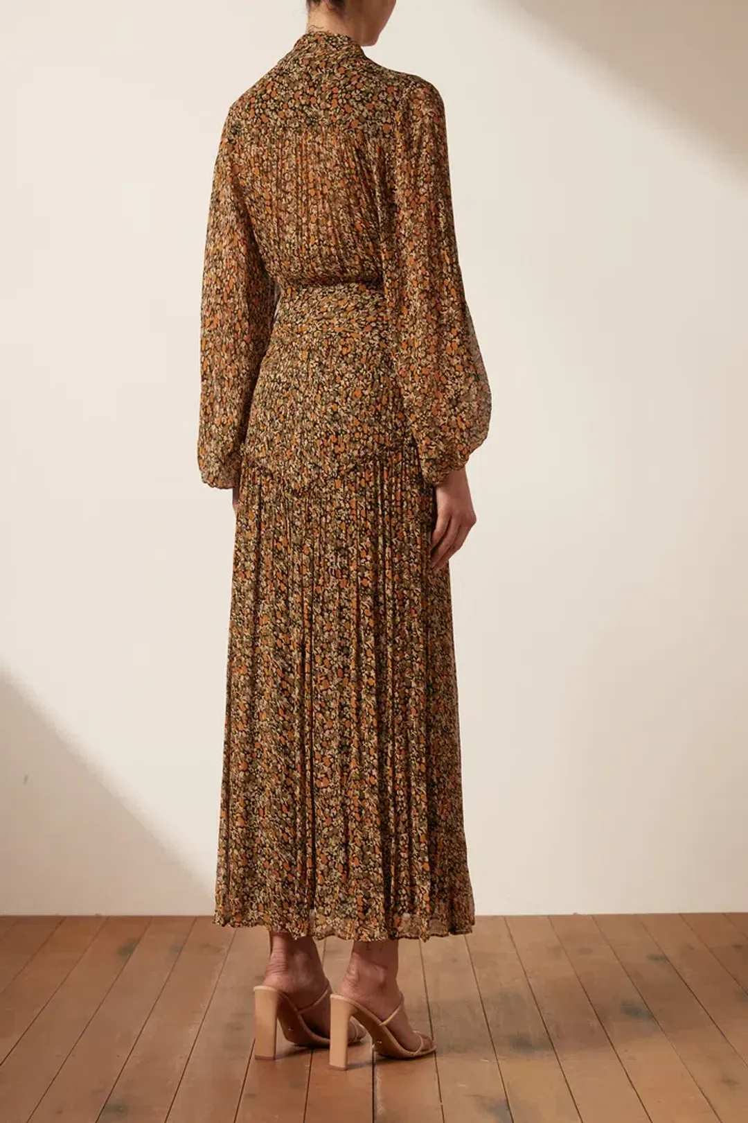 Shona Joy Paloma Button Up Midi Dress Multi Floral Size 8 for rent on The Volte - main image