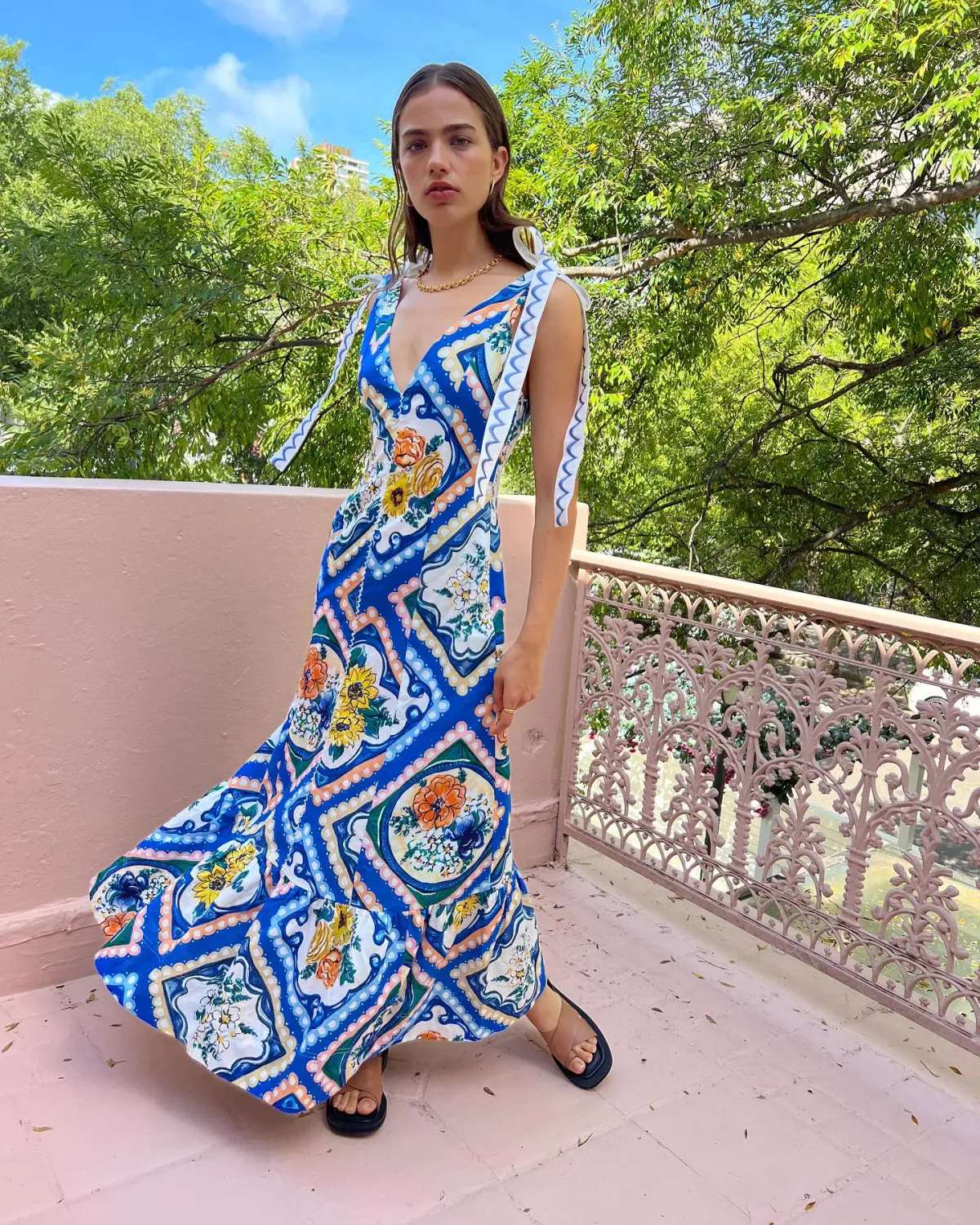 By Nicola Adoncia Tie Shoulder Maxi Dress in Azure Floral Size 6 - Image 4