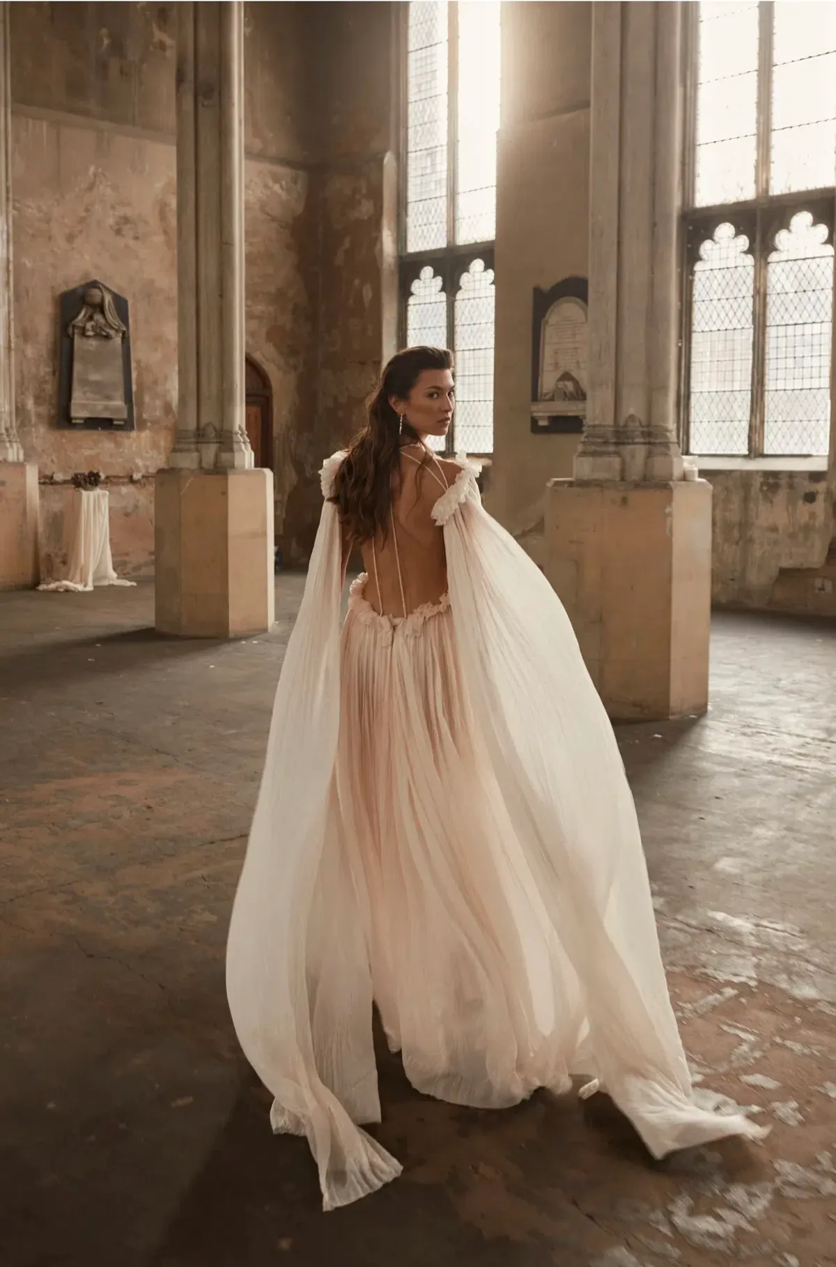 About Phaedra Amphitrite Gown White Size 10 - Image 2