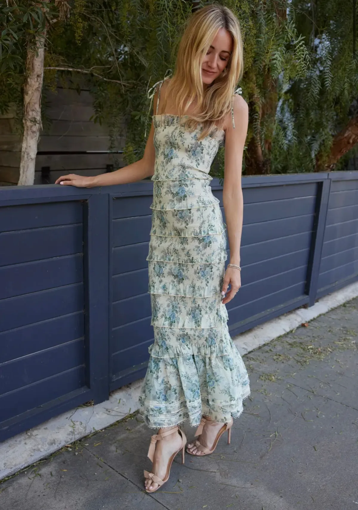 V. Chapman - The Geranium Dress in Blue Bouquet - Size 6 - Image 3