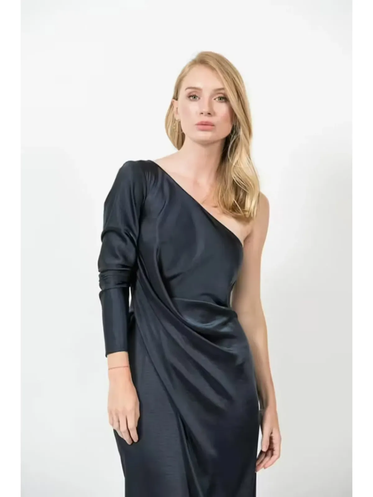 One Fell Swoop Scarlett Maxi Dress in Navy Size AU 14 - Image 2