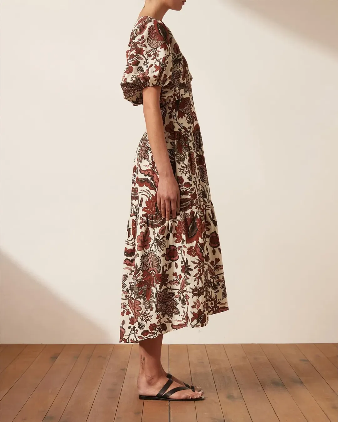 Shona Joy Catalina Plunged Short Sleeve Midi Dress Print Size 10 for rent on The Volte - main image