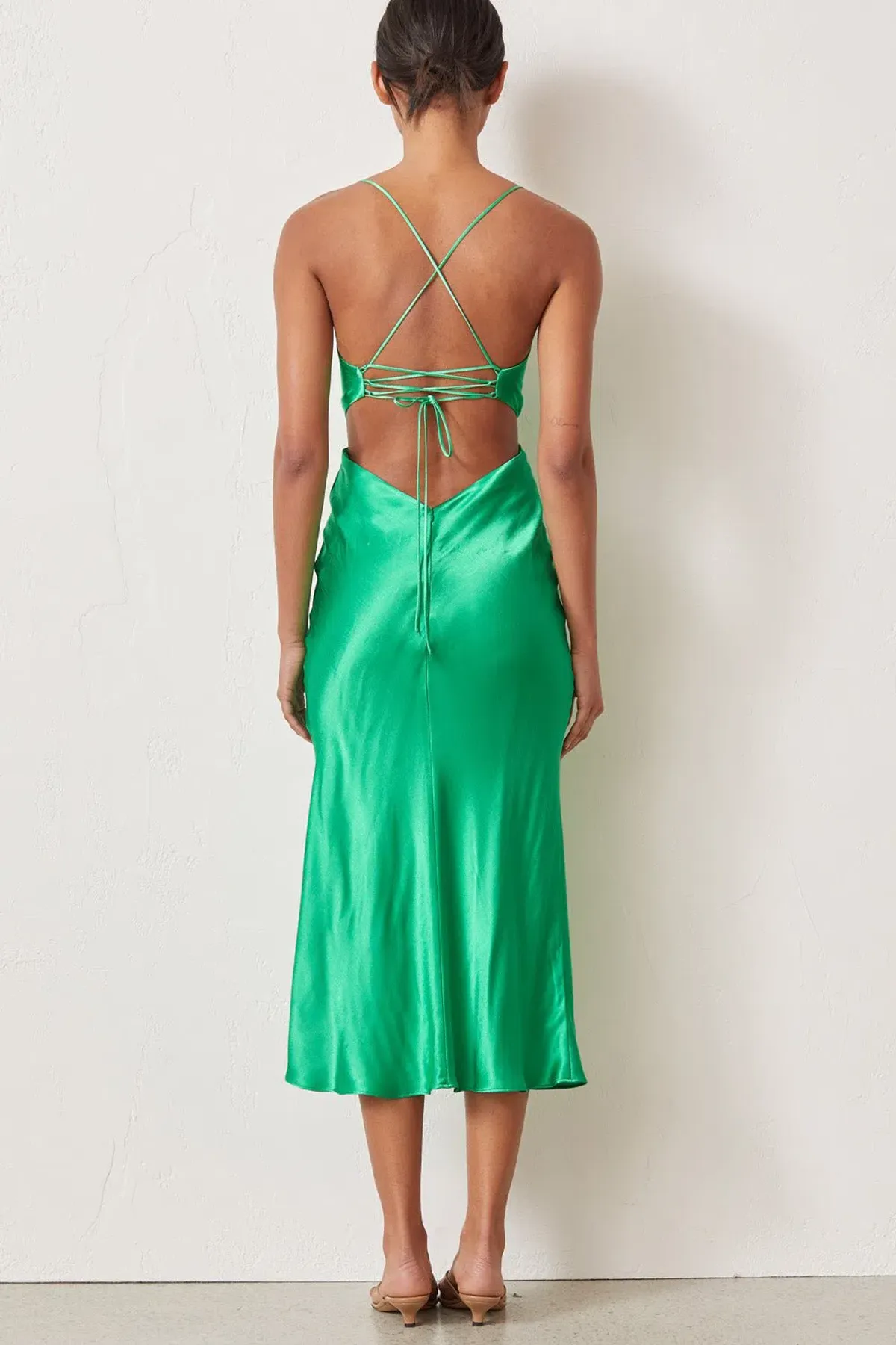 Bec 8 Bridge Loren Midi Dress  Emerald Green Size 8  - Image 3