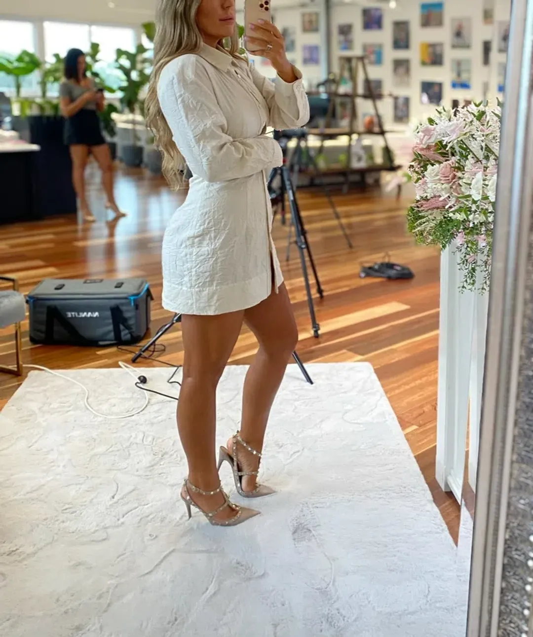 Jacquemus La Robe Cavaou Courte Shirt Mini Dress Beige Size 40 / AU 10 for rent on The Volte - main image