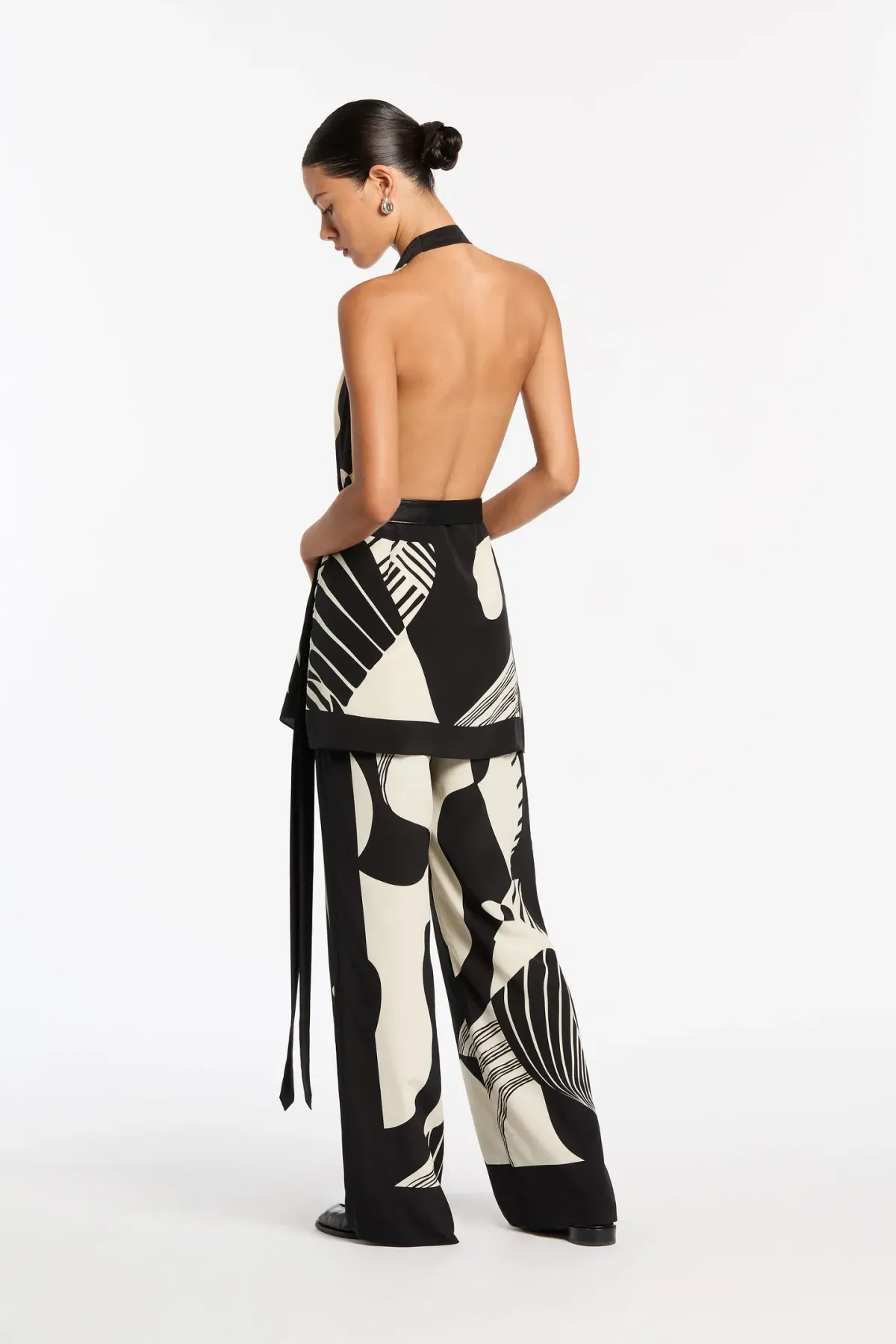 Sir the Label Realisme Wrap Halter Mini Dress and Pant Set in Papier Print Size 8 - Image 2