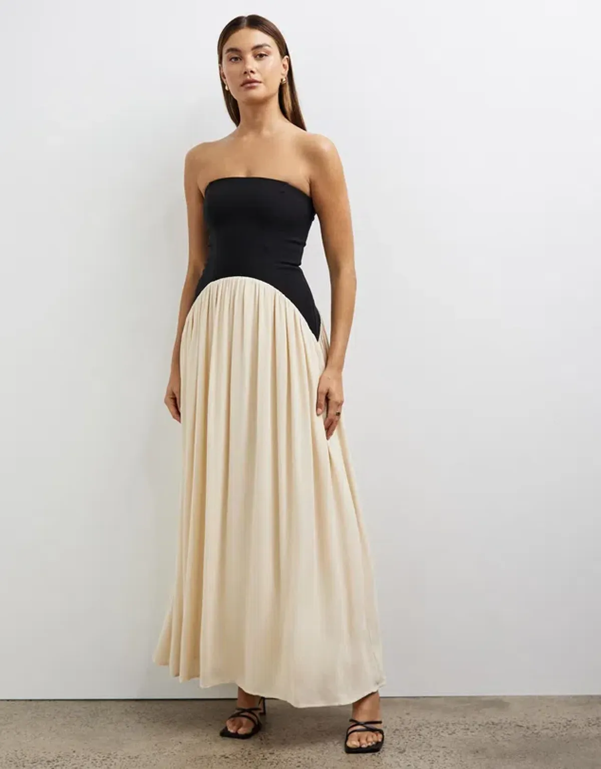 Minima Esenciales Karis Drop Waist Maxi Dress in Black/Cream Size AU 12 - Image 1