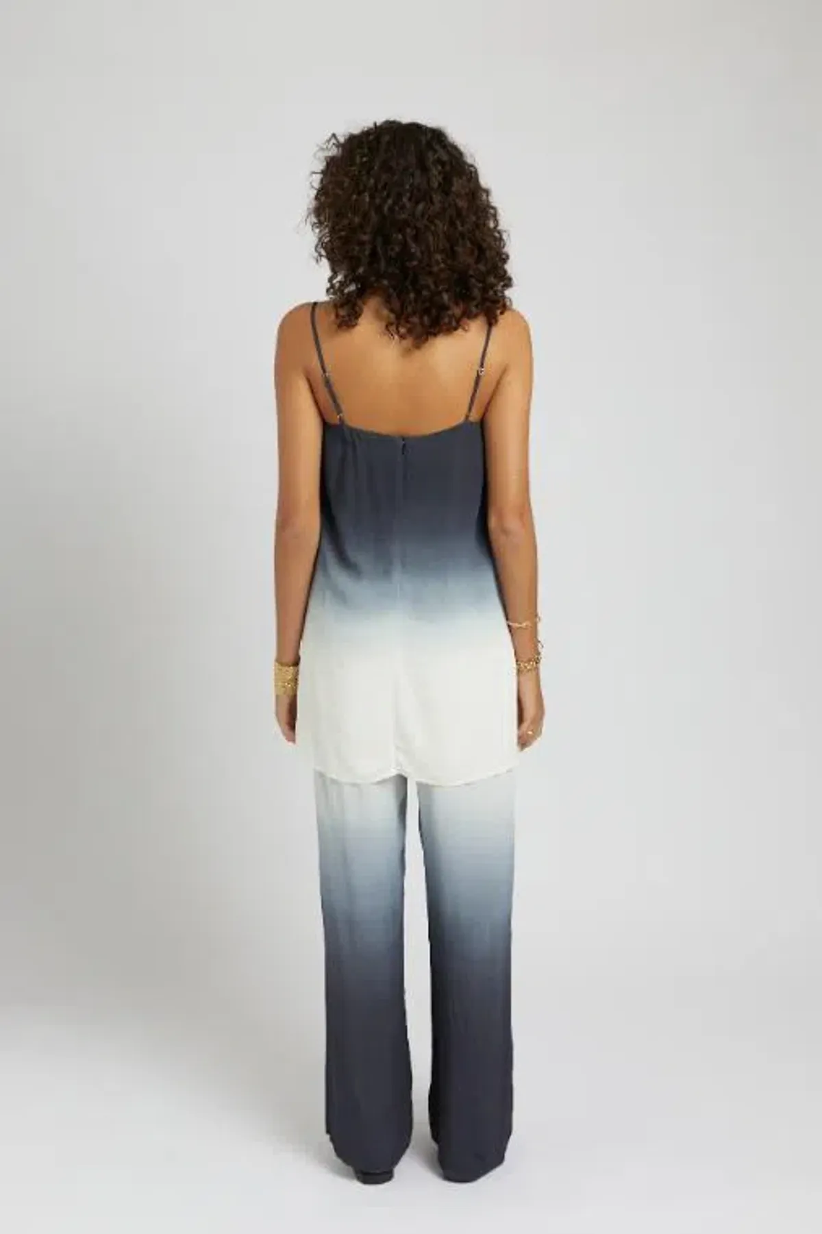 Summi Summi Tunic Top Size XS and Elastic Waist Drawstring Pants Size M Set in Charcoal Fade - Image 3