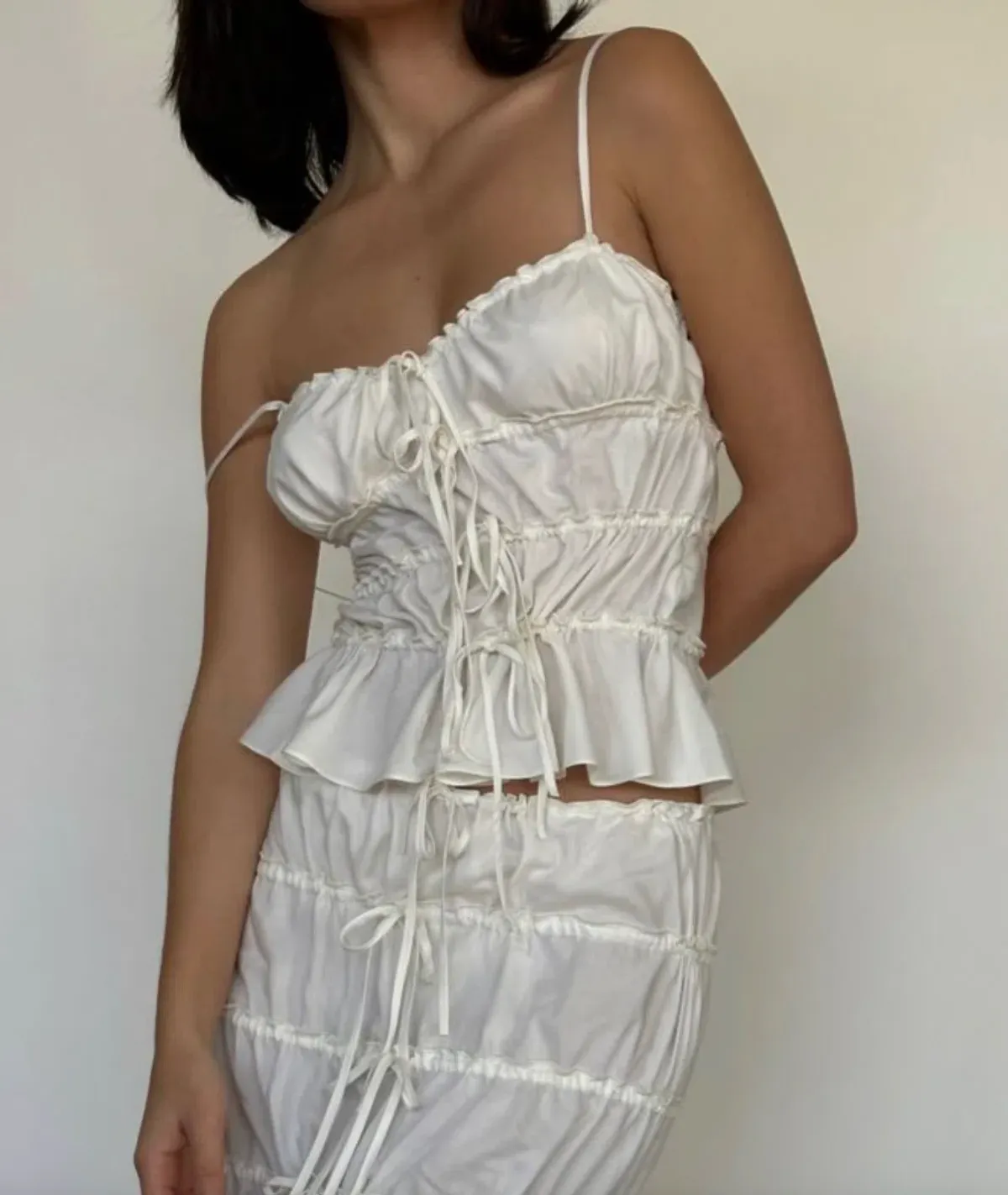 Mirror Palais Tunnel Ruffle Mini Skirt & Cami Top Set in Cloud Size S/ Au 8 - Image 4