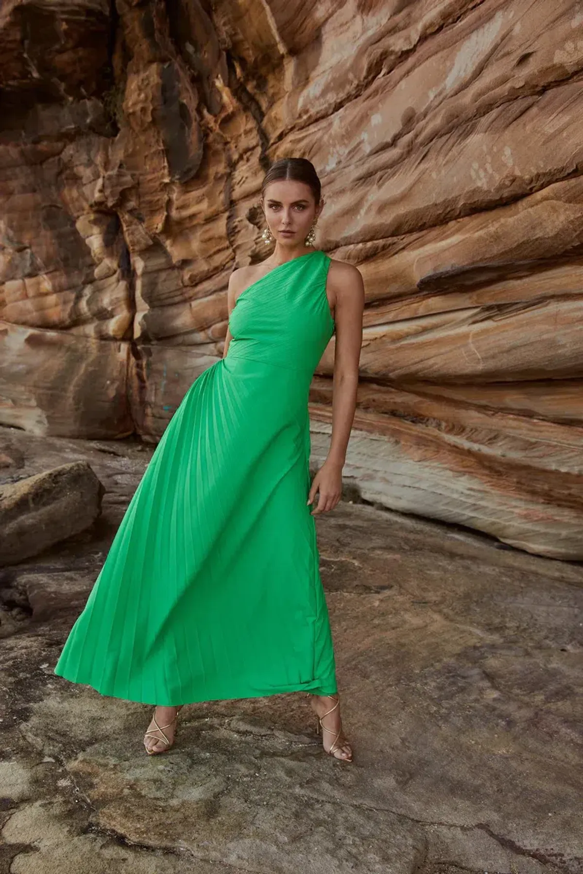 Sonya Moda Azalea Gown In Barcelona Green Size 6 - Image 1