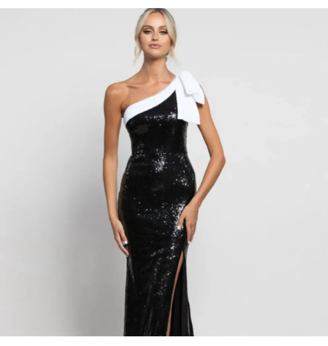 Bariano Bondi Shoulder Bow Gown Black Size 10 for rent on The Volte - main image