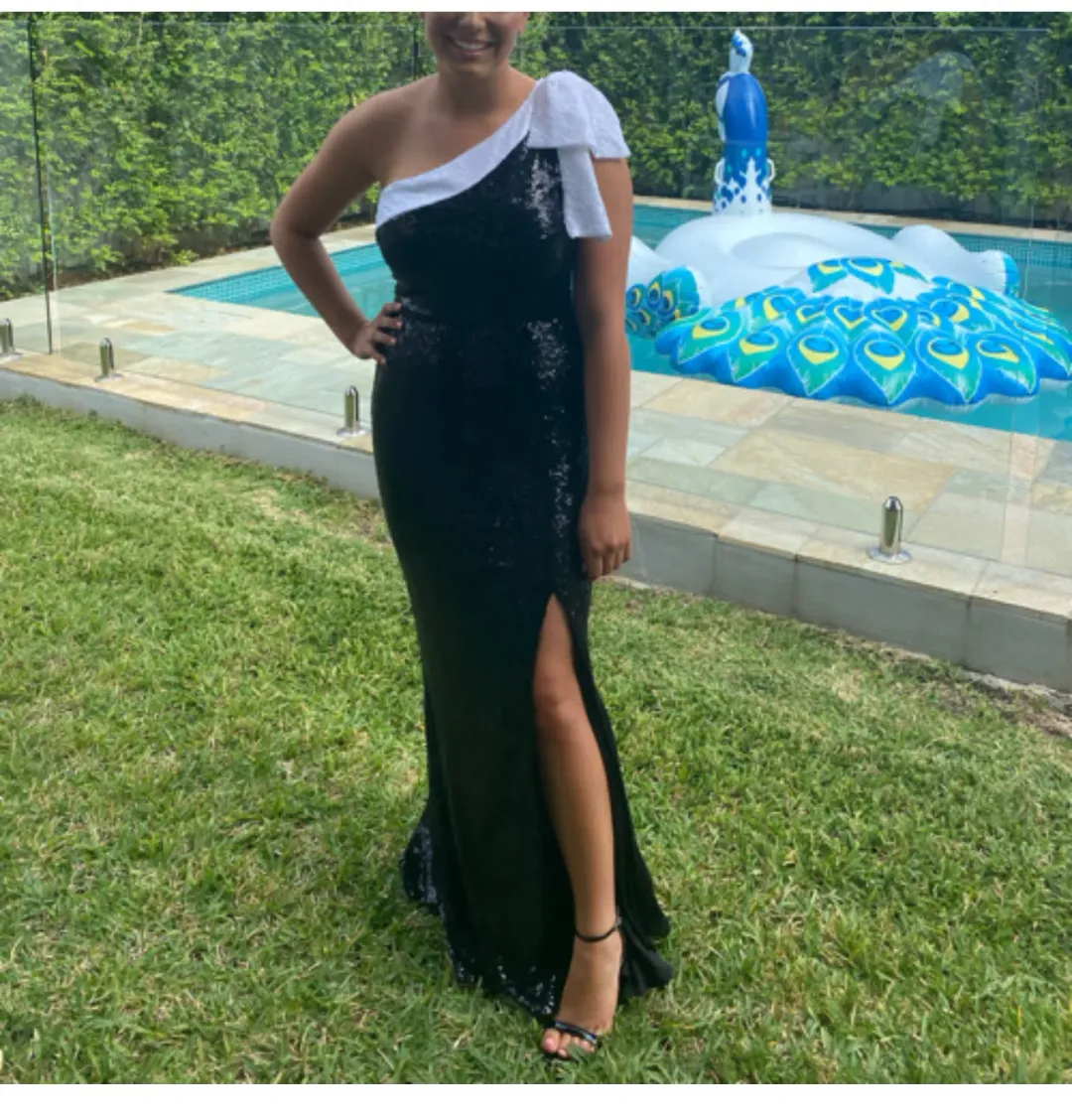 Bariano Bondi Shoulder Bow Gown Black Size 10 for rent on The Volte - main image