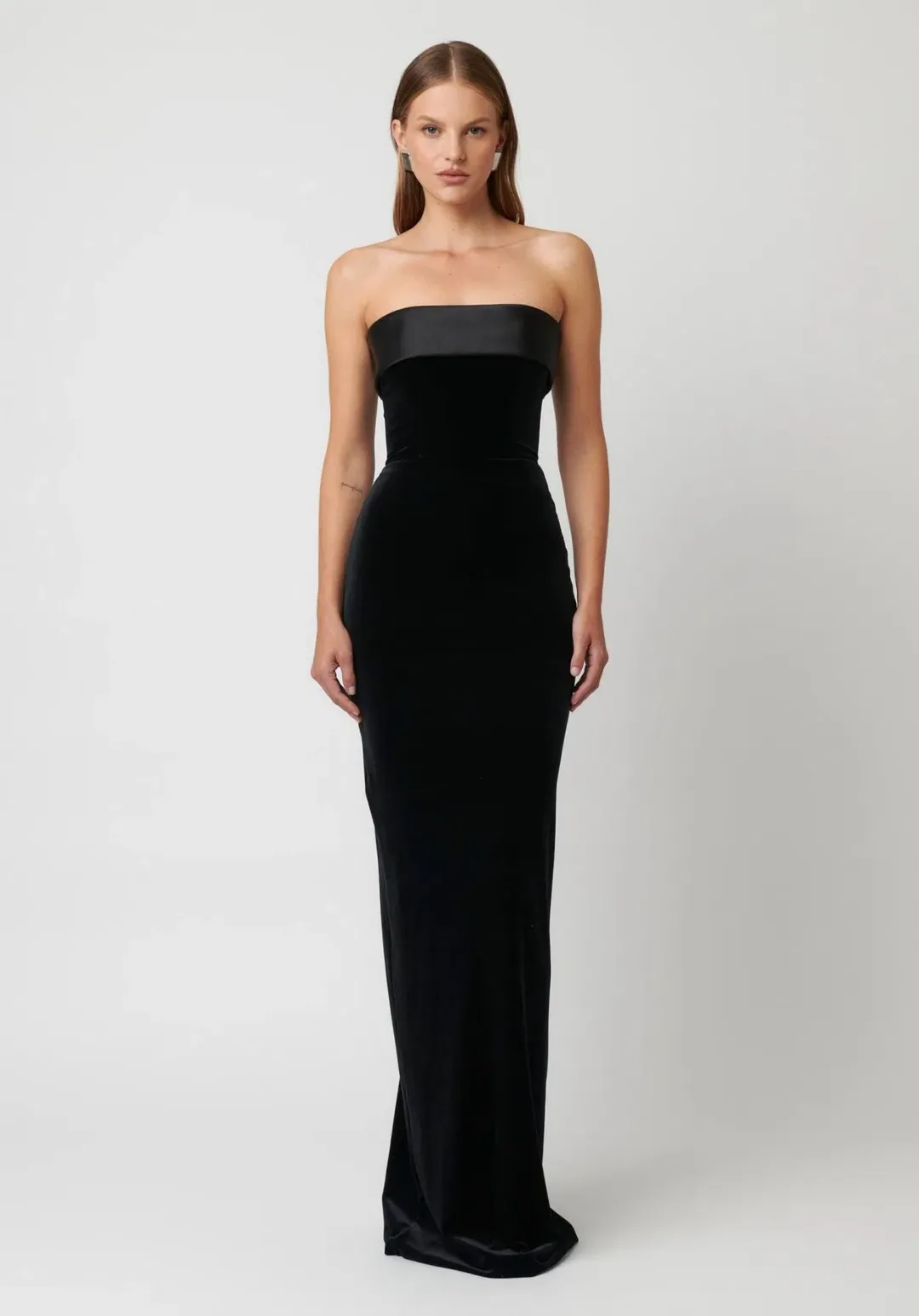 Effie Kats Monroe Gown in Black Velvet Size S / AU 8 for rent on The Volte - main image