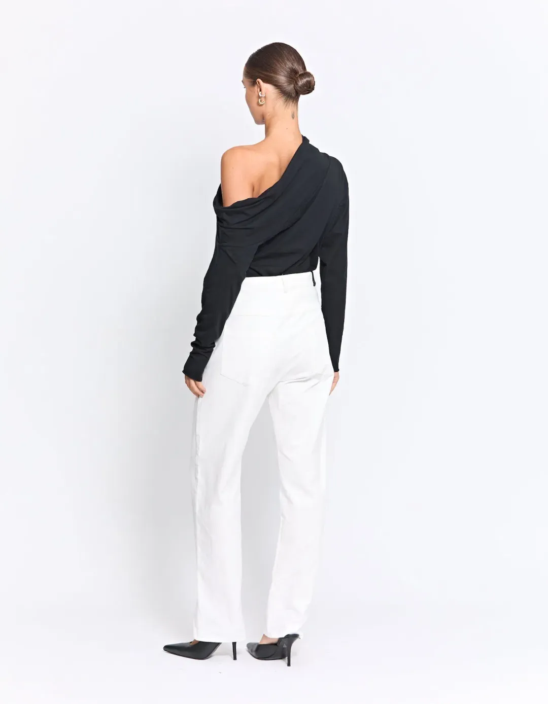 Pfeiffer Australian Organic Cotton Three Lakes Top in Black Size AU 10 for rent on The Volte - main image