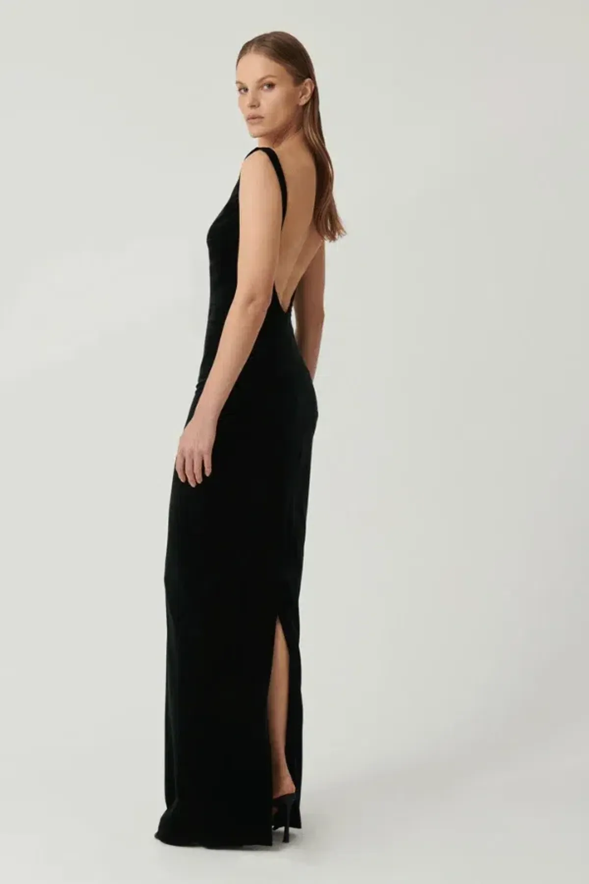Effie Kats Verona Gown in Black Velvet Size M / AU 10 - Image 3
