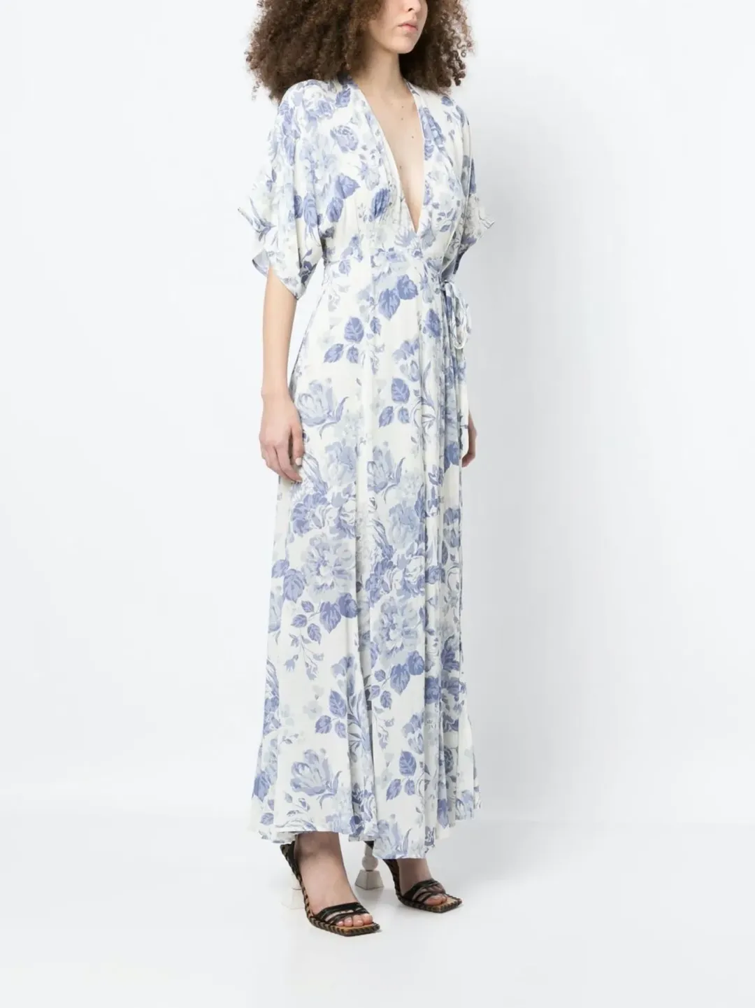 Reformation Winslow Maxi Dress Blue Floral Size XL / AU 14 for rent on The Volte - main image