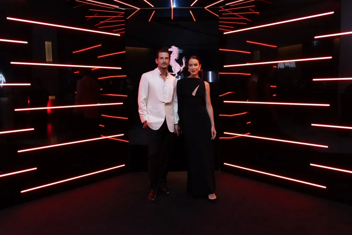 Rachel Gilbert Tanner Gown Black Size 8  - Image 2