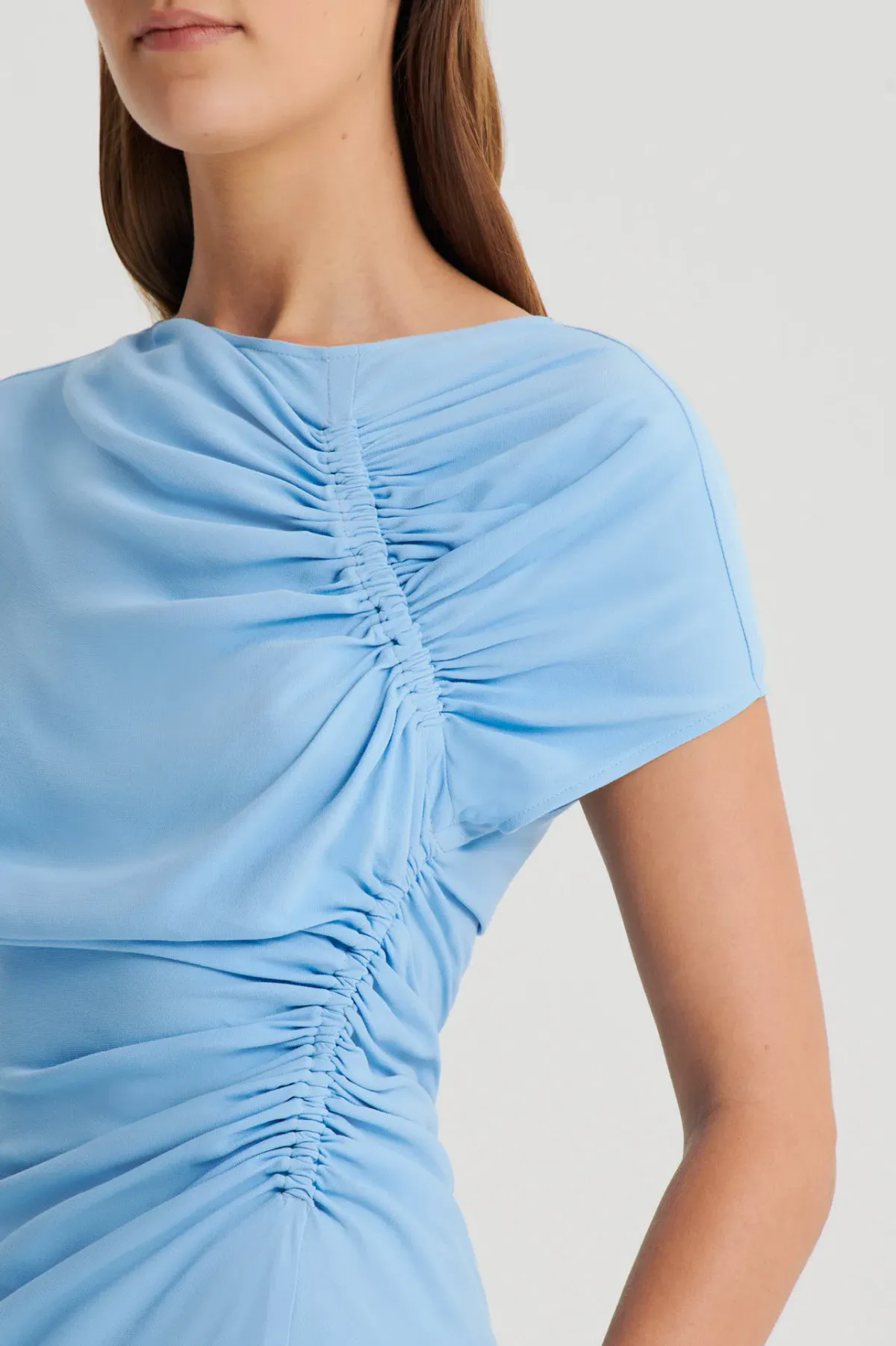 Scanlan Theodore Gathered Drape Midi Dress in Sky Blue Size 8 - Image 2