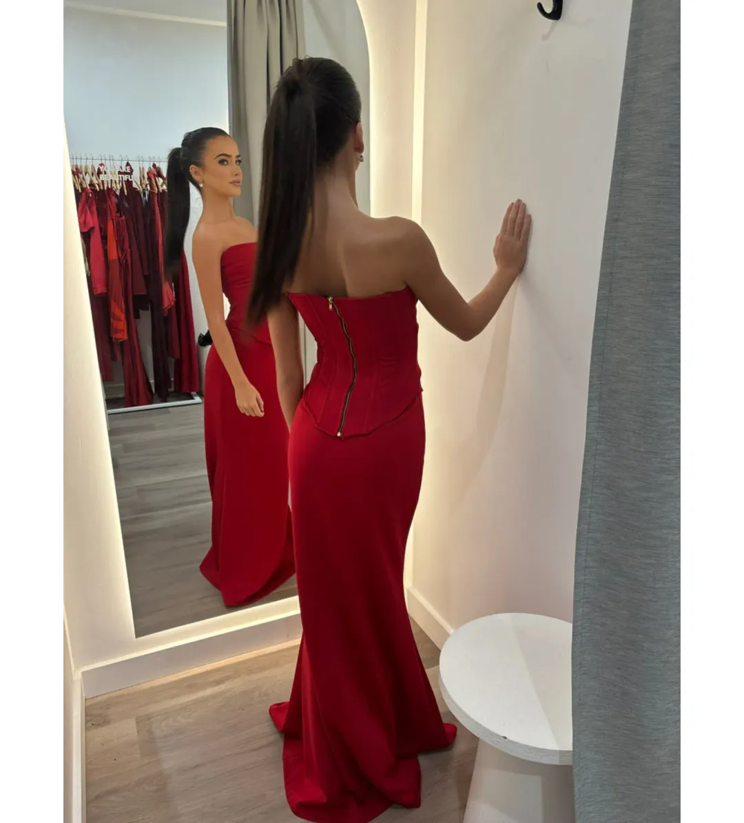 HNTR the label Louie Gown Wine Size M / AU 10 for rent on The Volte - main image