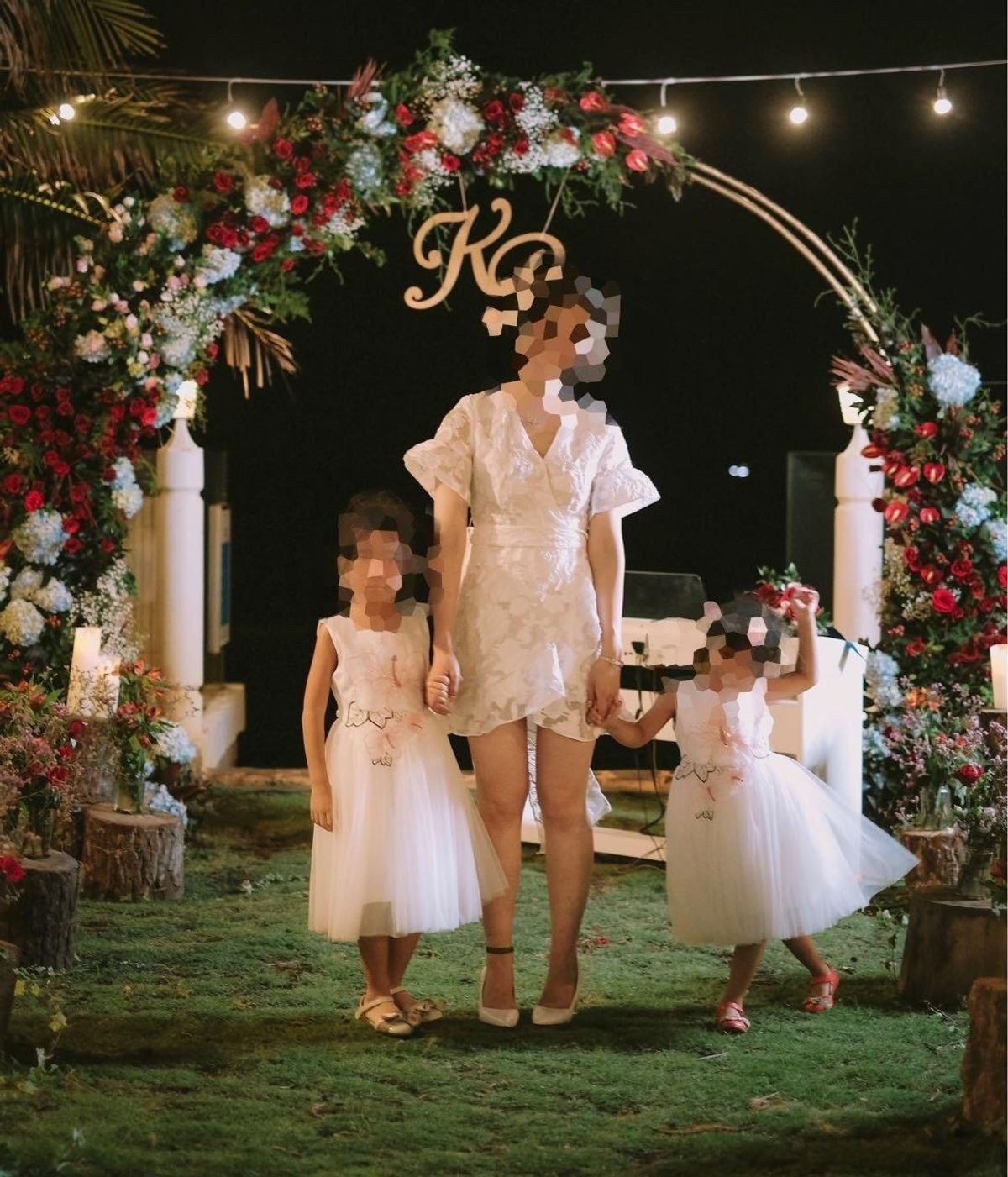 Bariano Embroidered lace mini dress size 8 - Image 1