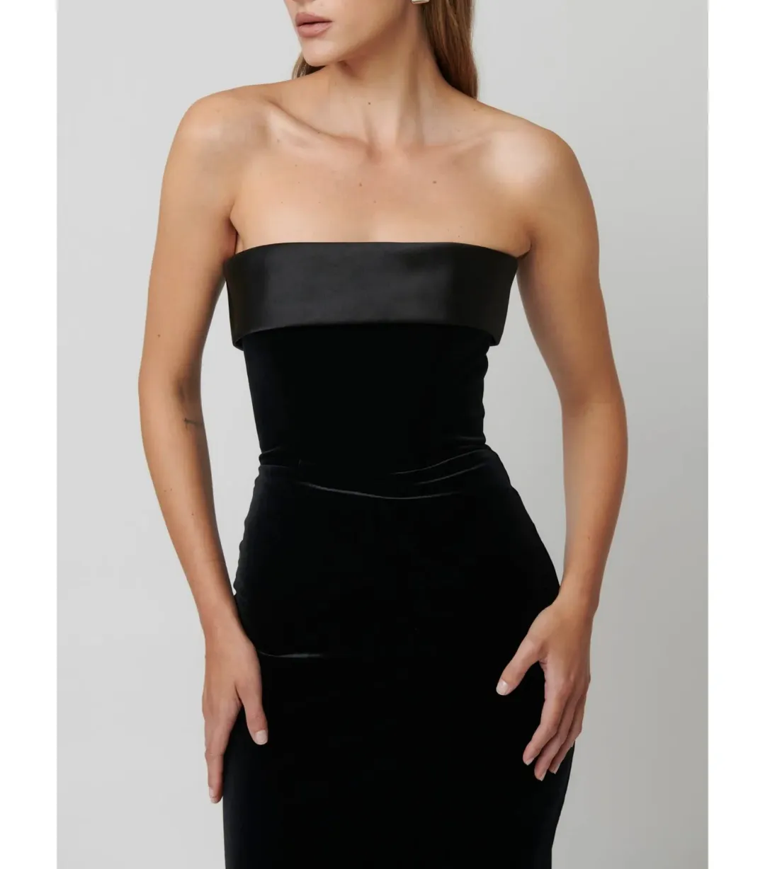 Effie Kats Monroe Gown in Black Velvet Size XS / AU 6 for rent on The Volte - main image