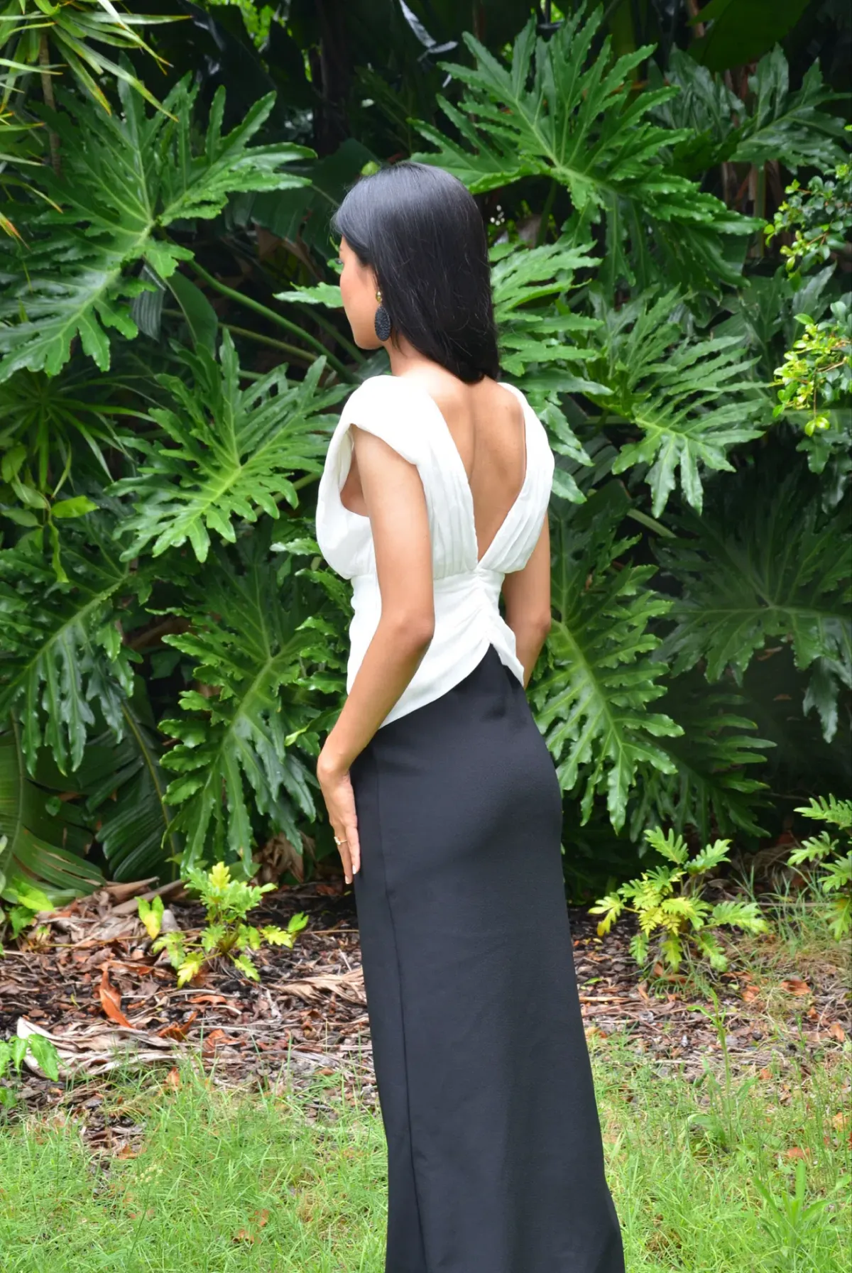 Monique Contrast Maxi Dress - Black MESHKI - Image 9