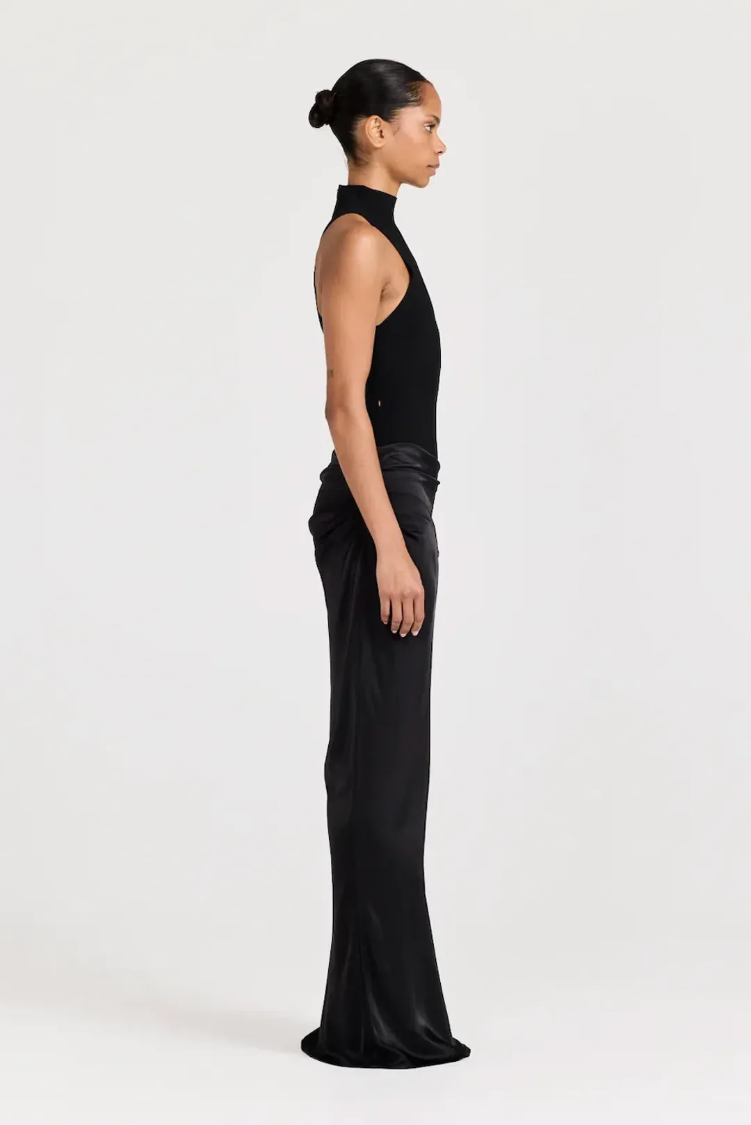 Henne Soraia Maxi Dress Black Size S / AU 8 for rent on The Volte - main image