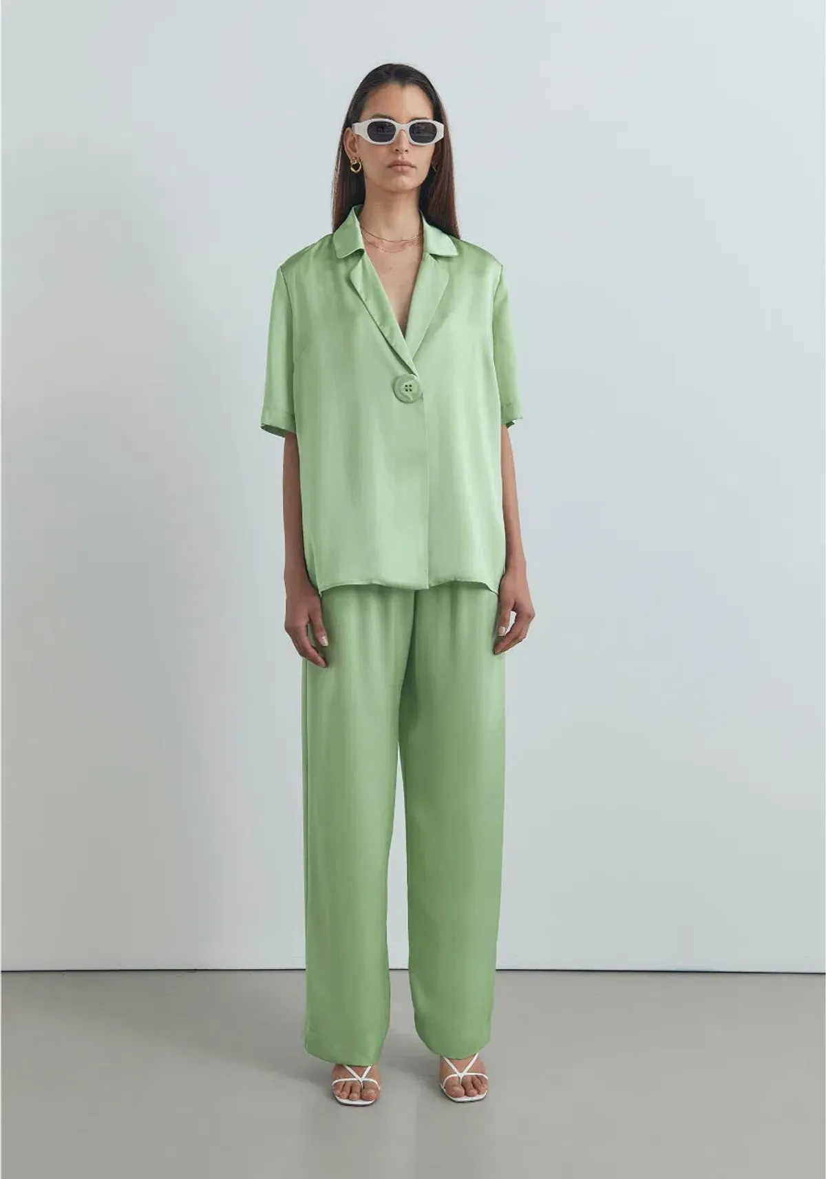 Viktoria & Woods Chorus Shirt Size 0 / AU 6 and Pilot Pants Size 1 / AU 8 Set in Tarragon Green - Image 2