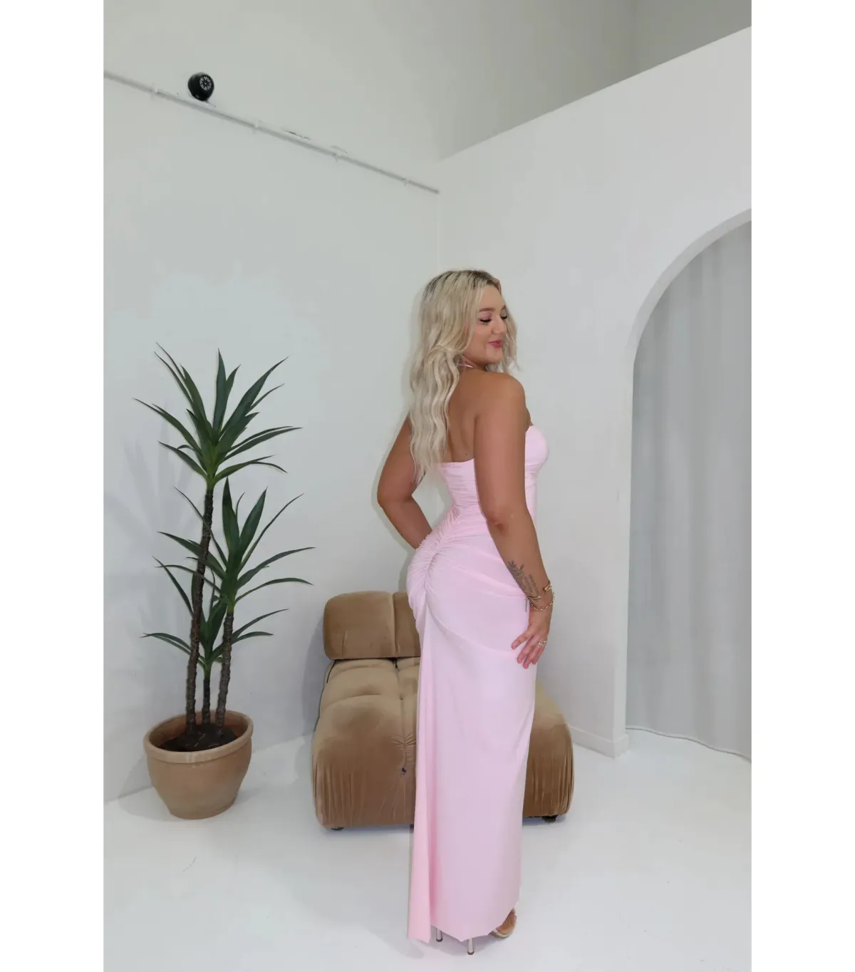 Natalie Rolt Shontae Gown Blossom Pink Size 1 / AU 8 - Image 2