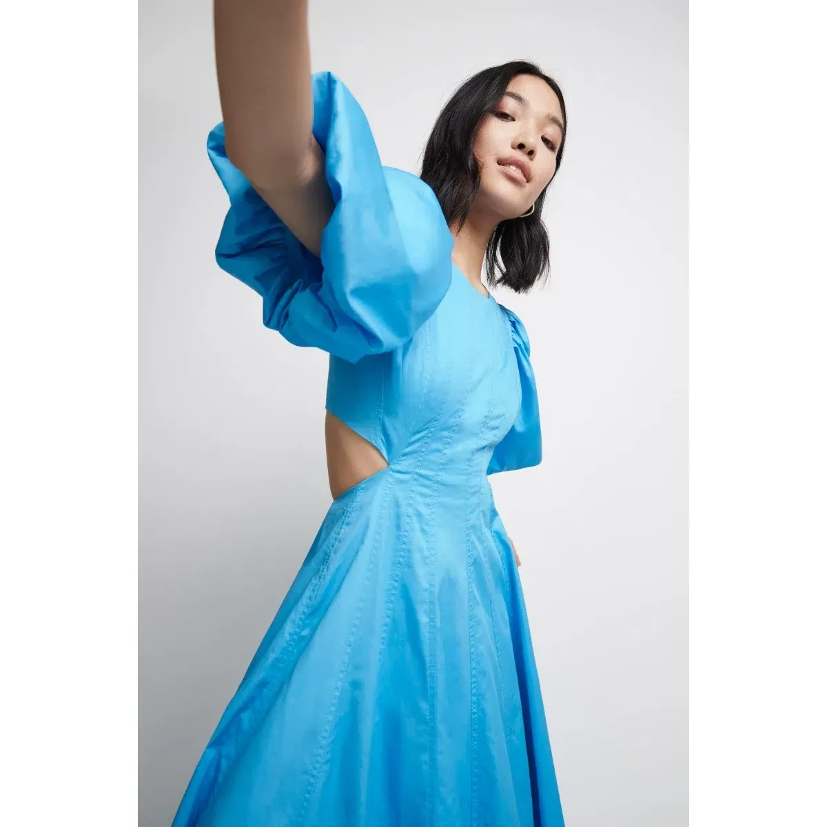 AJE Crerulean Fallingwater Cut Out Midi Bue Size AU 10 - Image 3