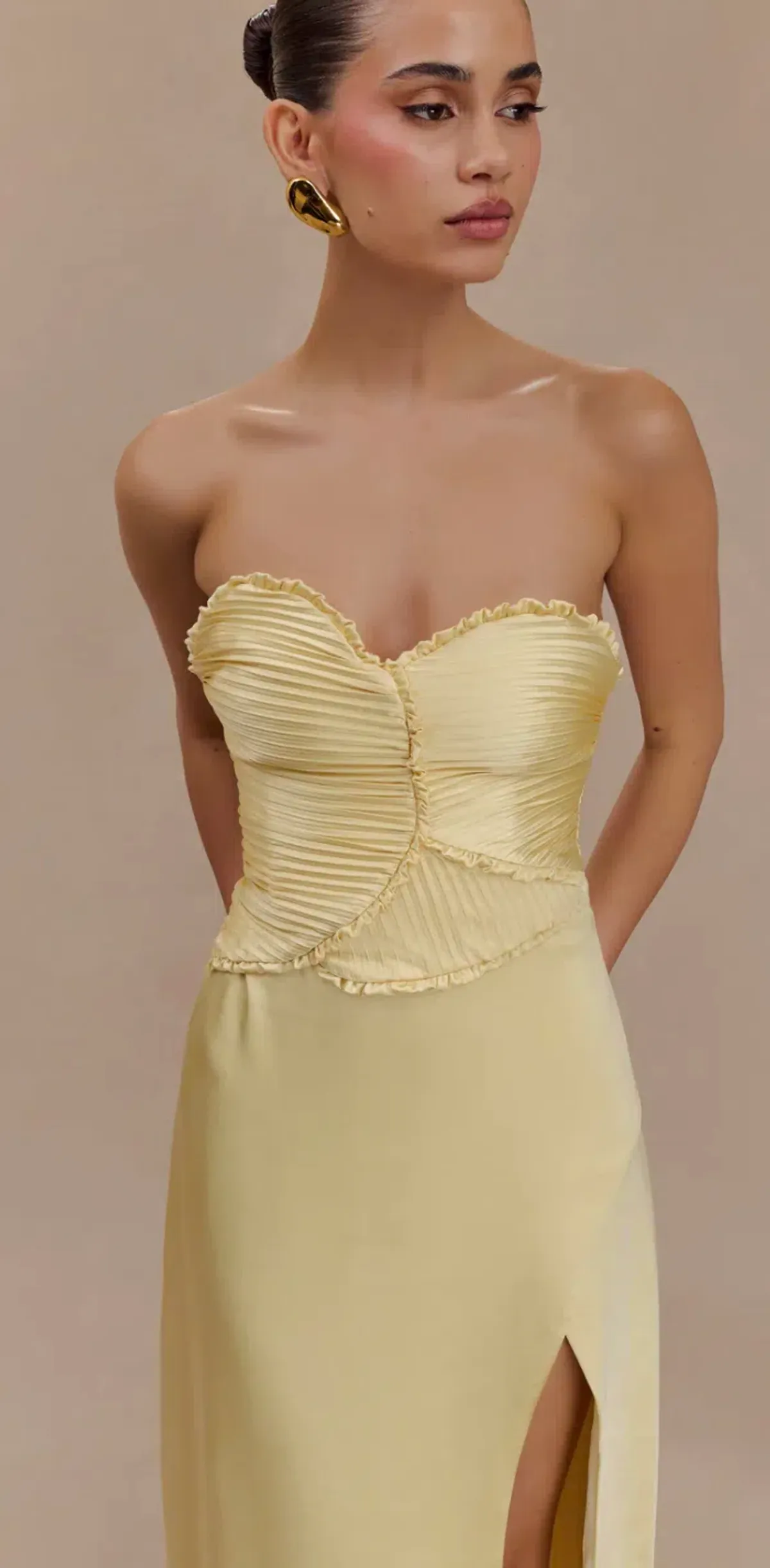 Meshki Larissa  - Image 4