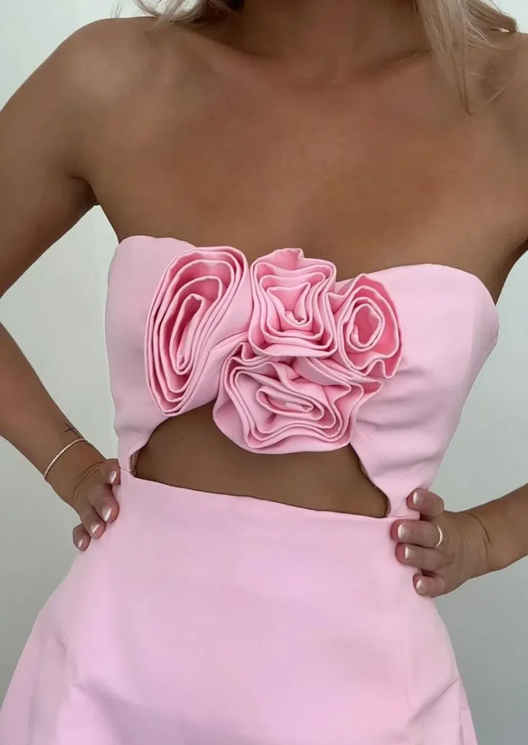 Yojani Boutique Valencia Dress Baby Pink Size XS / AU 6 for rent on The Volte - main image