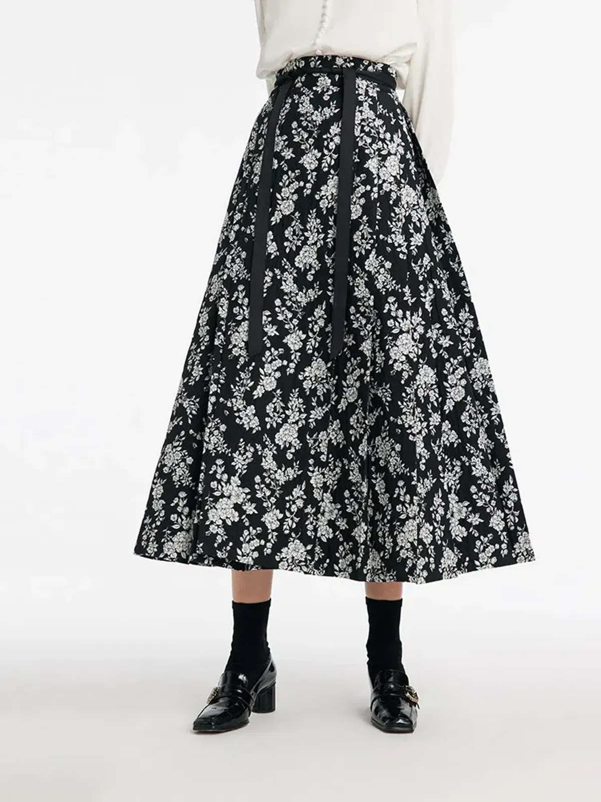 Camellia Jacquard Pleated Women Mamianqun With Bottomed Skirt - Image 2
