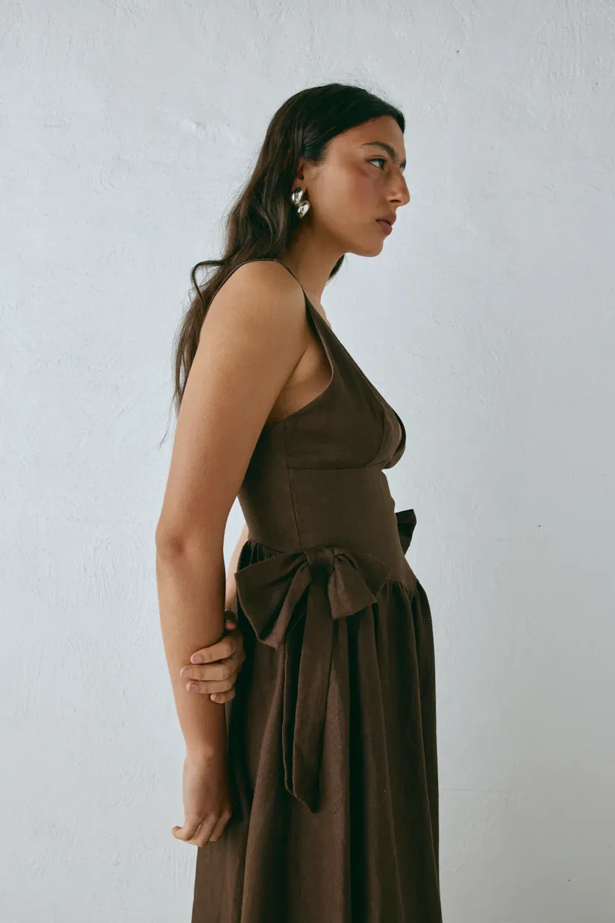 Vrg Grl Daphne Linen Midi Dress Chocolate Size 10-12 - Image 4