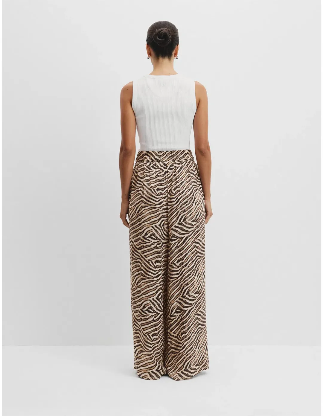 Country Road Print Cupro Pull-on Pant Print Size 6 for rent on The Volte - main image