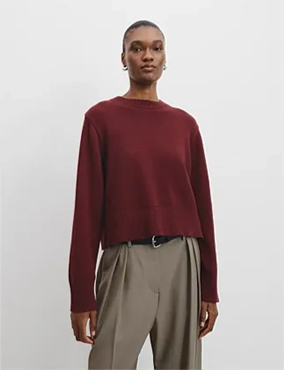 Country Road Organically Grown Cotton Blend Crop Crew Neck Knit Size 16/XL for rent on The Volte - main image