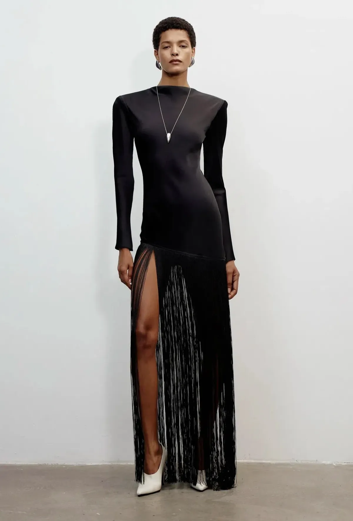 THE NEW ARRIVALS by İlkyaz Özel Vesper in Casino Royale Maxi Dress Black Size 8/S - Image 1