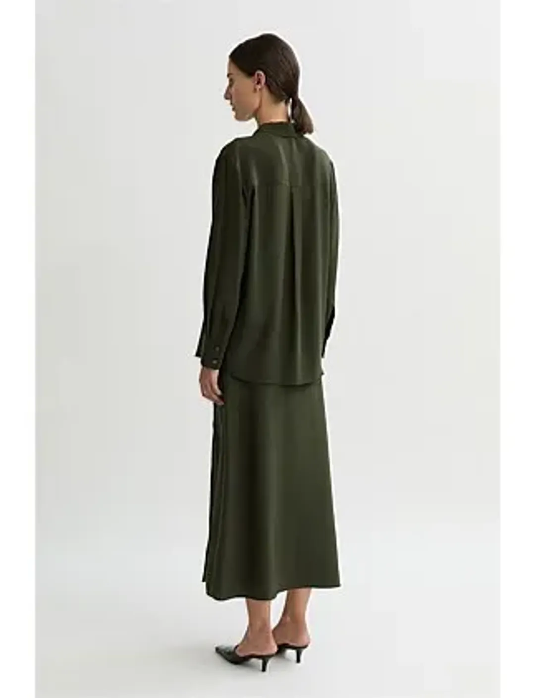 Willow Carmelia Silk Shirt Pine Size 12 for rent on The Volte - main image