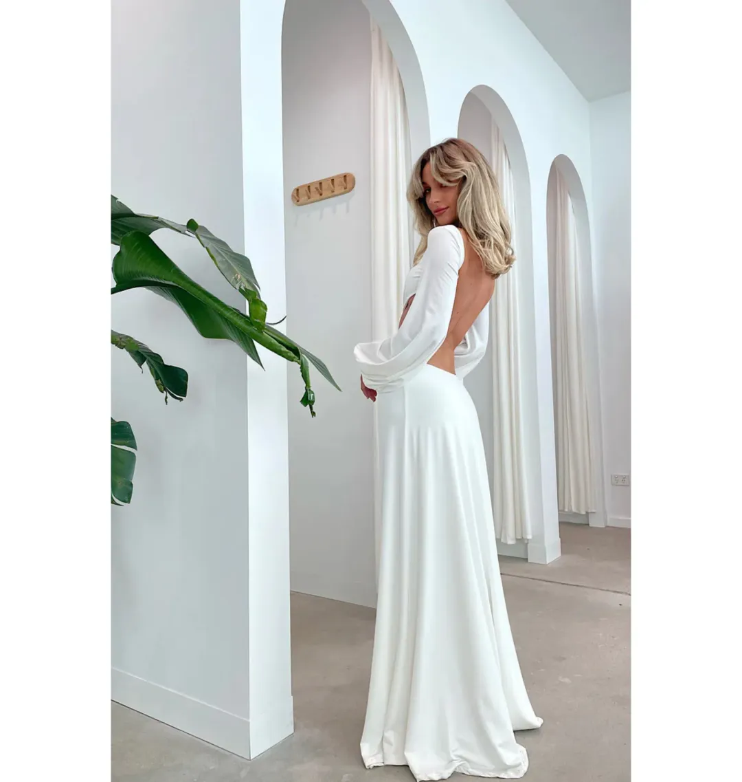 Effie Kats Gisele Gown Ivory Size XS / AU 6 for rent on The Volte - main image