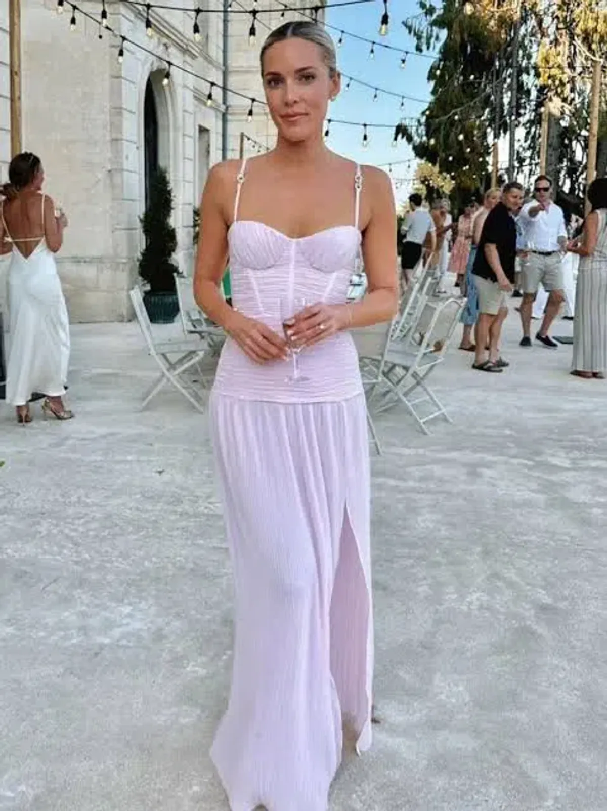 Manning Cartell Double Time Pleat Hydrangea Size 8 - Image 4