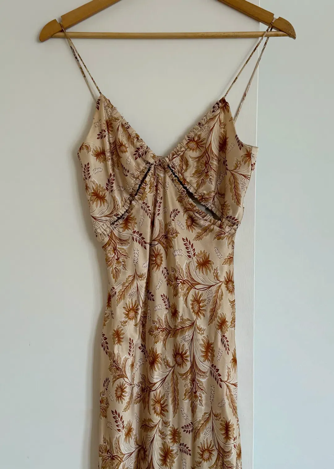 Bec & Bridge Fleetwood Midi Dress Cream Floral Size 8 for rent on The Volte - main image