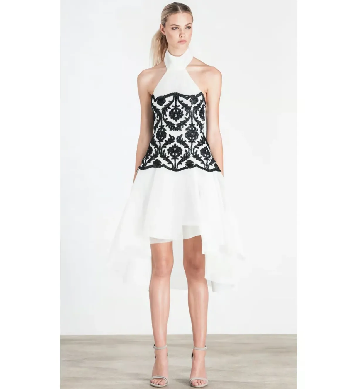 Elliatt Heritage Dress in White Size M / AU 10 - Image 1