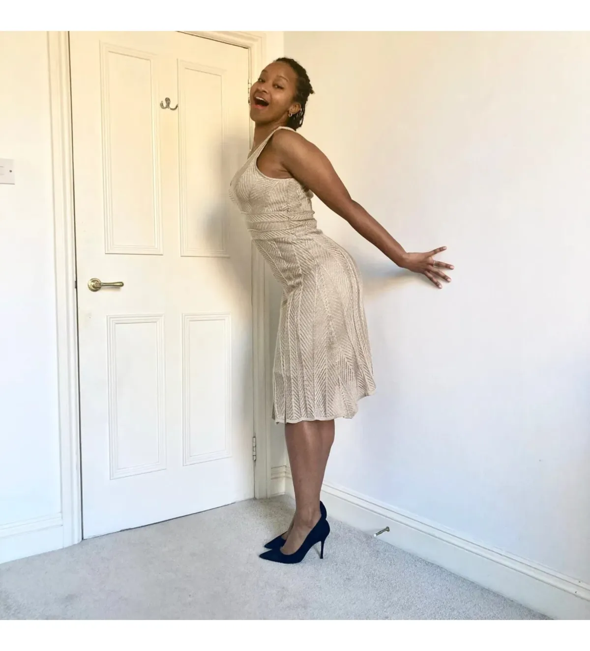 White by Sabatini Knit Knee-Length Dress Gold Size S AU 8 - Image 2