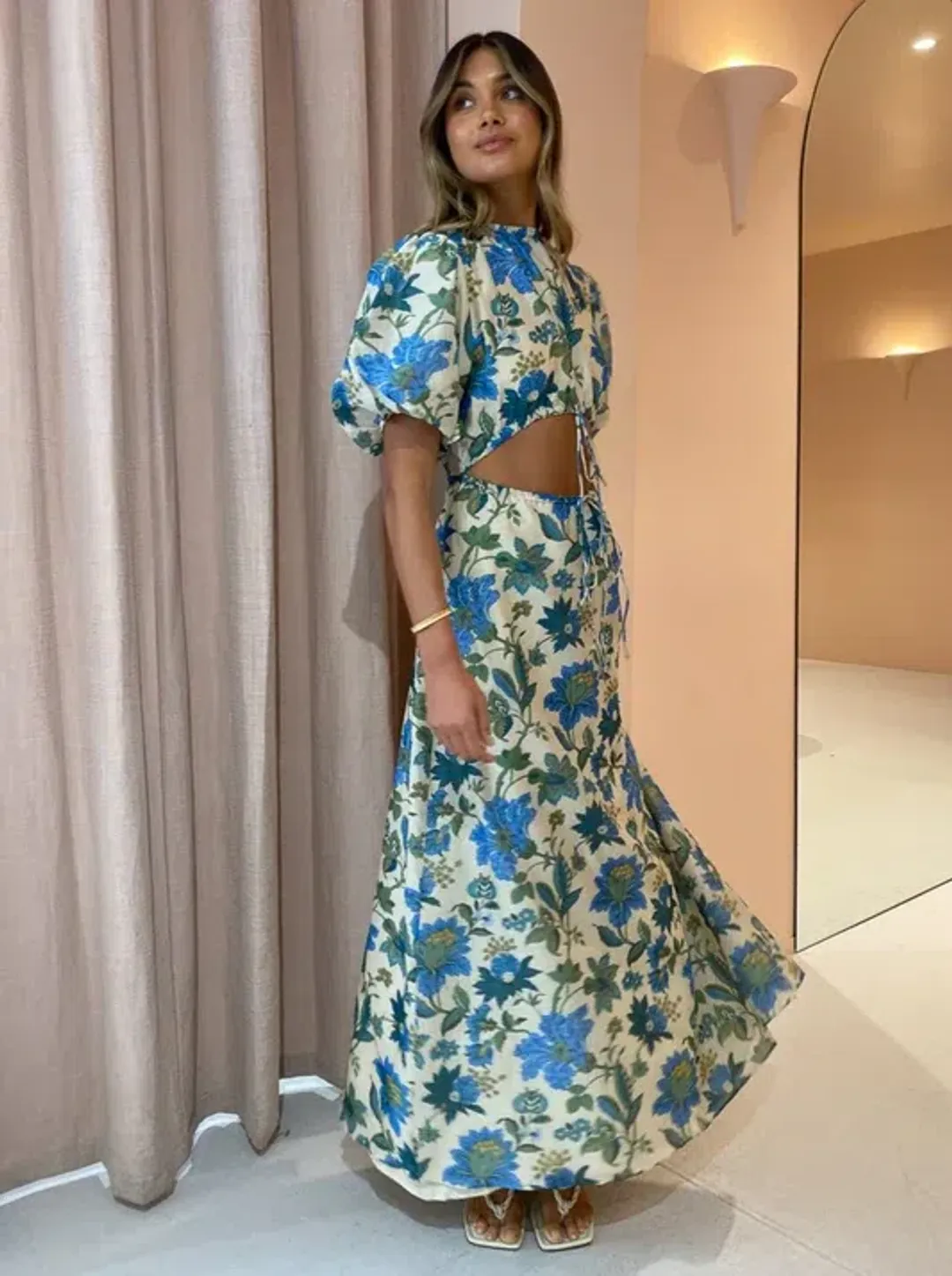 Sir The Label Celia Puff Sleeve Midi Dress in Marguerite Print Size 1/AU 8 for rent on The Volte - main image