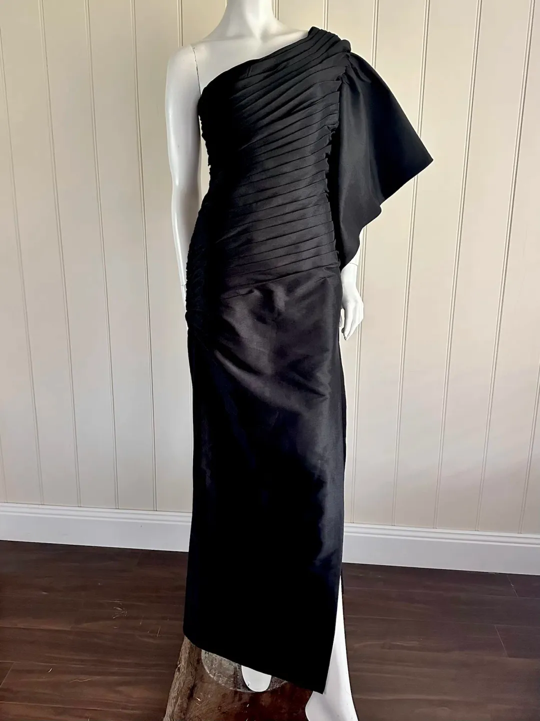 RACHEL GILBERT one shoulder black gown Size 10 for rent on The Volte - main image